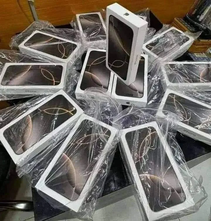 16 Pro Max Wholesale Pallets